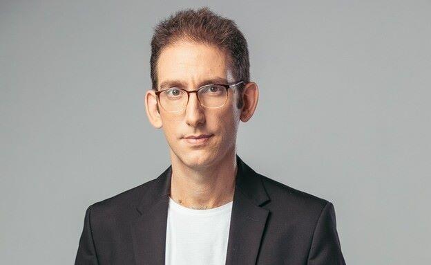 שאול אמסטרדמסקי מגיע לחתימות בצומת ספרים