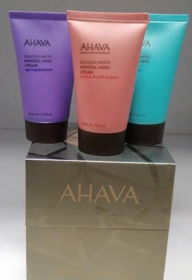 שלישיית קרמי ידיים . AHAVA