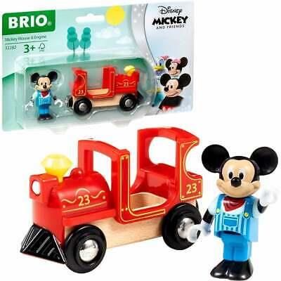 רכבת אדומה על מסלול עם דמות דיסני, מיקי מאוס