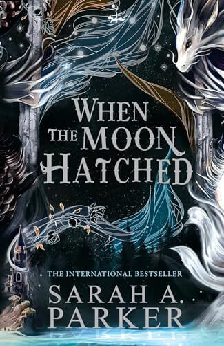WHEN THE MOON HATCHED - MOONFALL BK 1